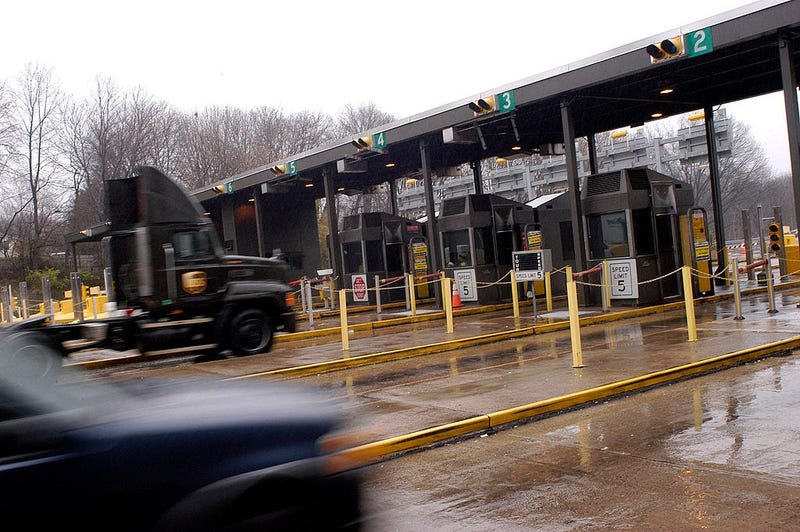 Traffic flows through an entrance to the Pennsylvania Turnpike, whose union is on strike, November 24, 2004 in Willow Grove, Pennsylvania.