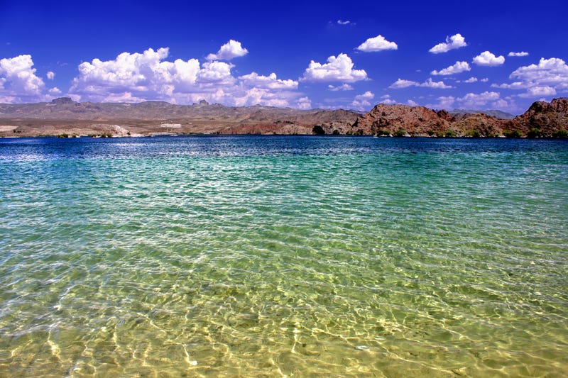 Lake Mohave beach on the Colorado River in the desert of the southwestern United States.