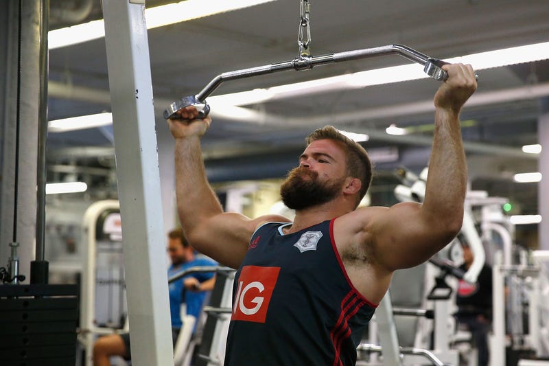 Harlequins Rugby player Rob Buchanan works out during a gym session at 24 Hour Fitness on August 5, 2016 in San Francisco, California