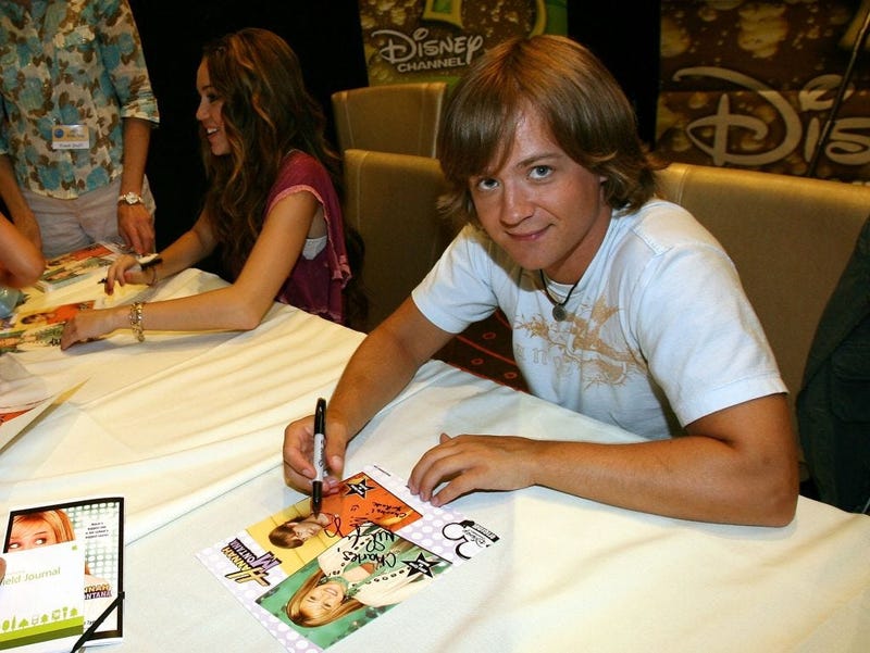 Jason Earles