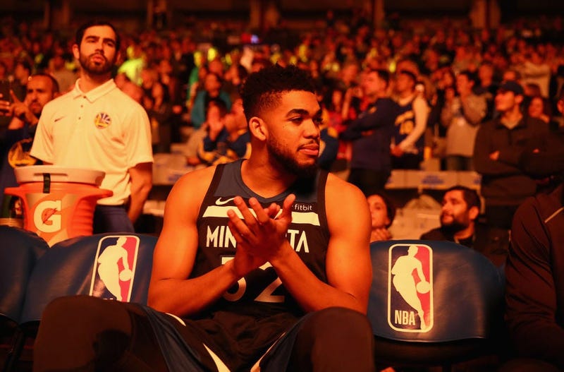 Warriors "monitoring" Karl-Anthony Towns