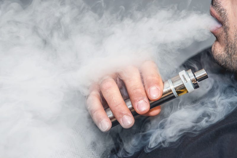 vaping e-cigarettes