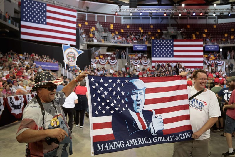 Duluth Trump crowd