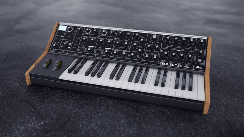 Sequencer synthesizer