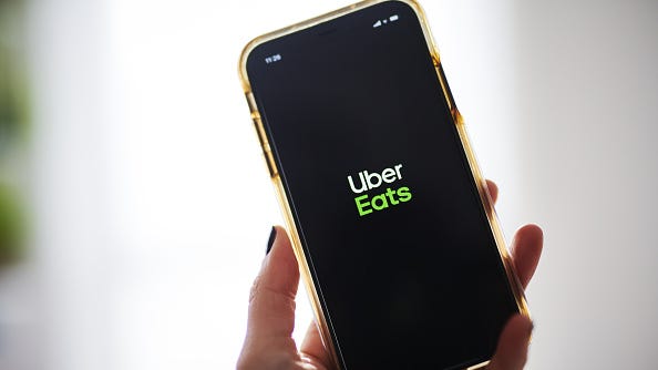 Uber Eats driver delivers pizza, takes woman’s puppy in Brooklyn: report