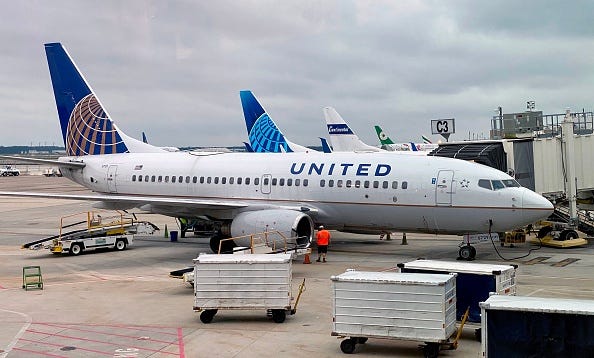United Airlines plane