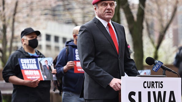 Curtis Sliwa forgoes police detail for mayoral campaign over NYPD budget cuts