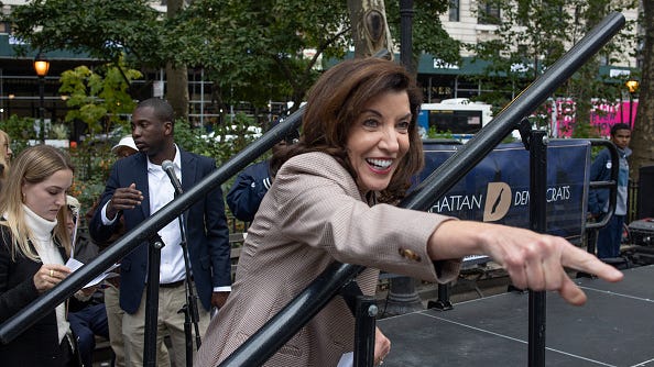 VIDEO: Hochul makes surprise calls to first round of vax scholarship winners