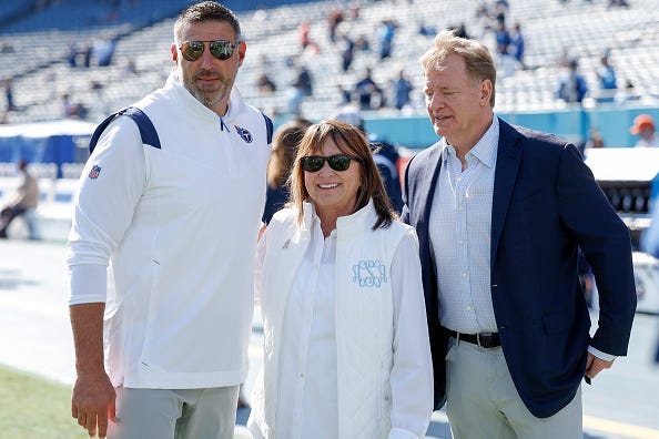 Mike Vrabel, Amy Adams Strunk and Roger Goodell