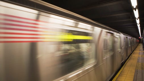 Man fatally struck by Bronx subway while trying to help person on tracks: NYPD