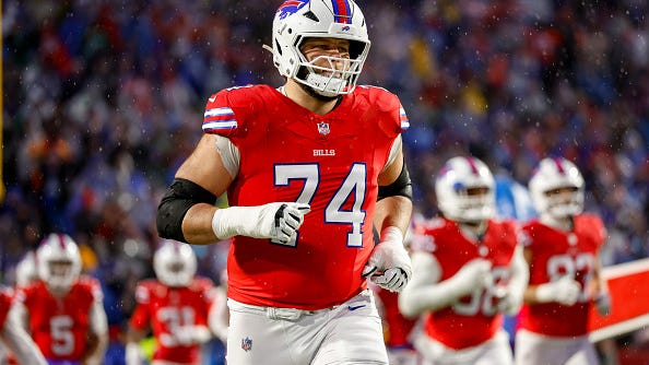 Bills tender Ryan Van Demark to retain offensive tackle