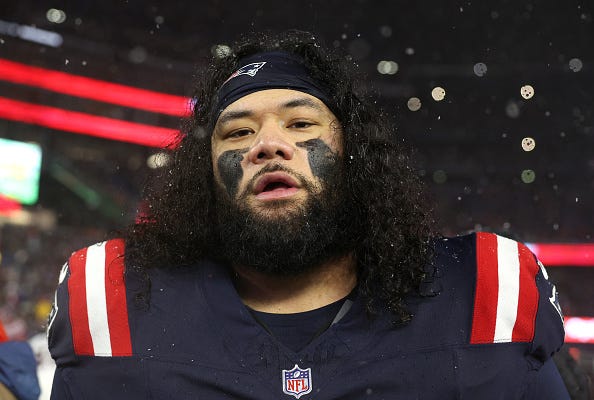 Khyiris Tonga, Austin Hooper among those leaving Patriots in free agency