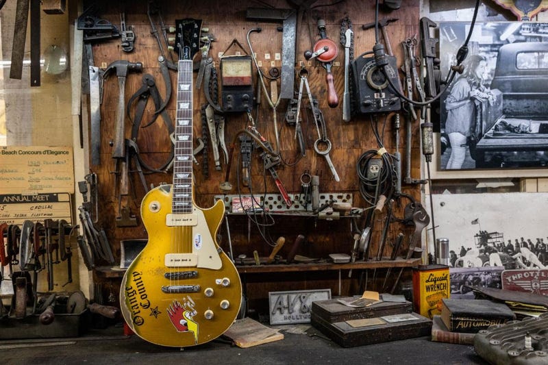 Gibson guitar Mike Ness Social Distortion