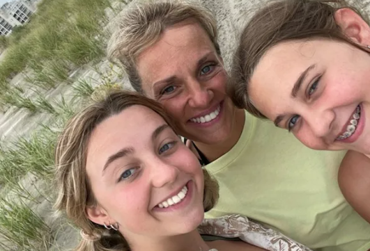 100.7 STAR Melanie Taylor Daughters