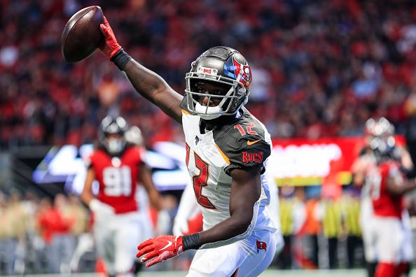 Chris Godwin celebrates a Bucs TD. 