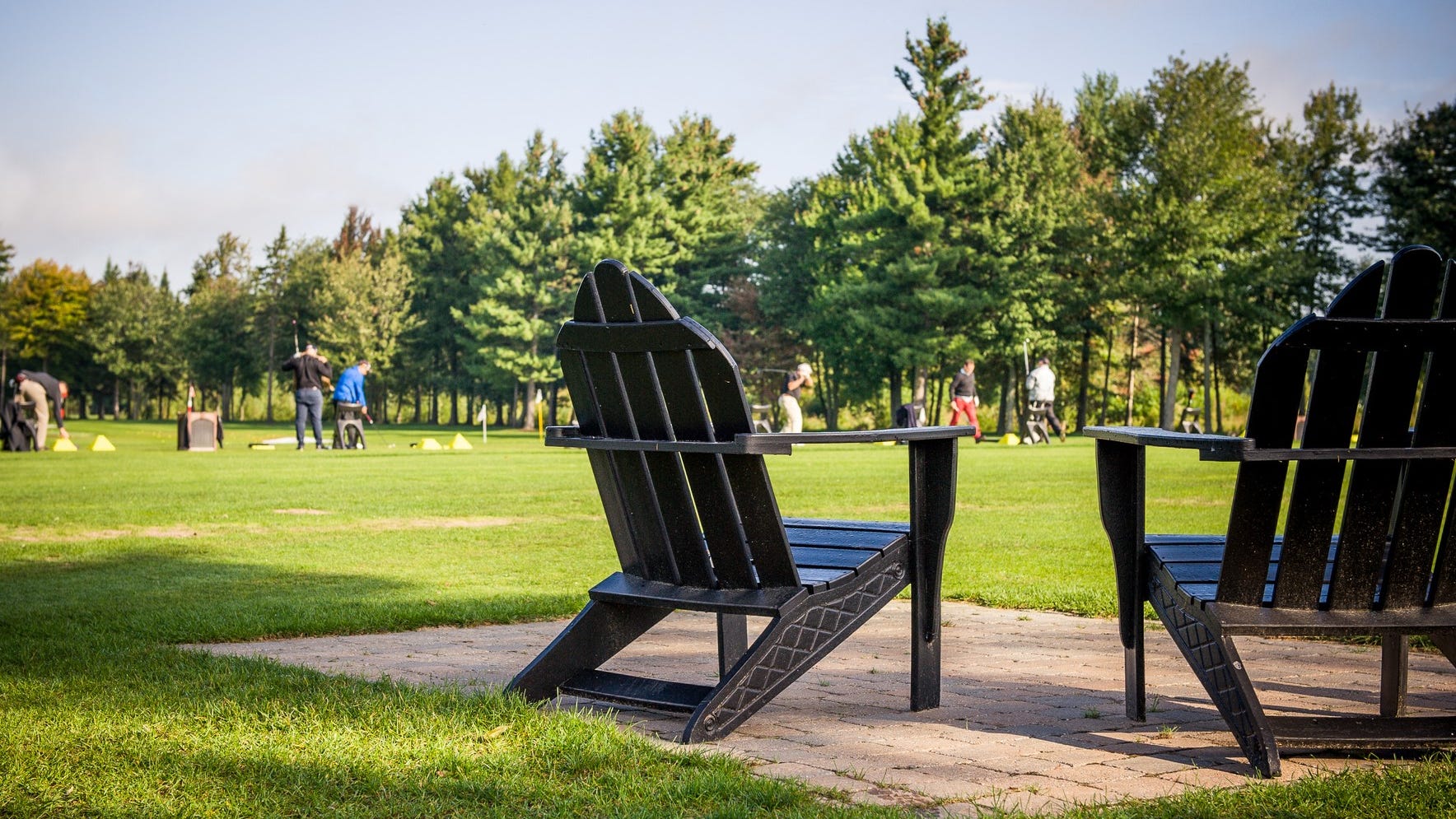 Examination of poverty draws jeers for its location: a country club