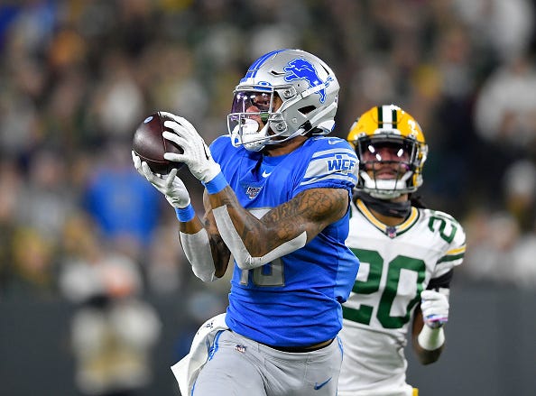 Kenny Golladay hauls in a catch for the Lions. 