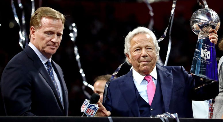 Roger Goodell and Robert Kraft