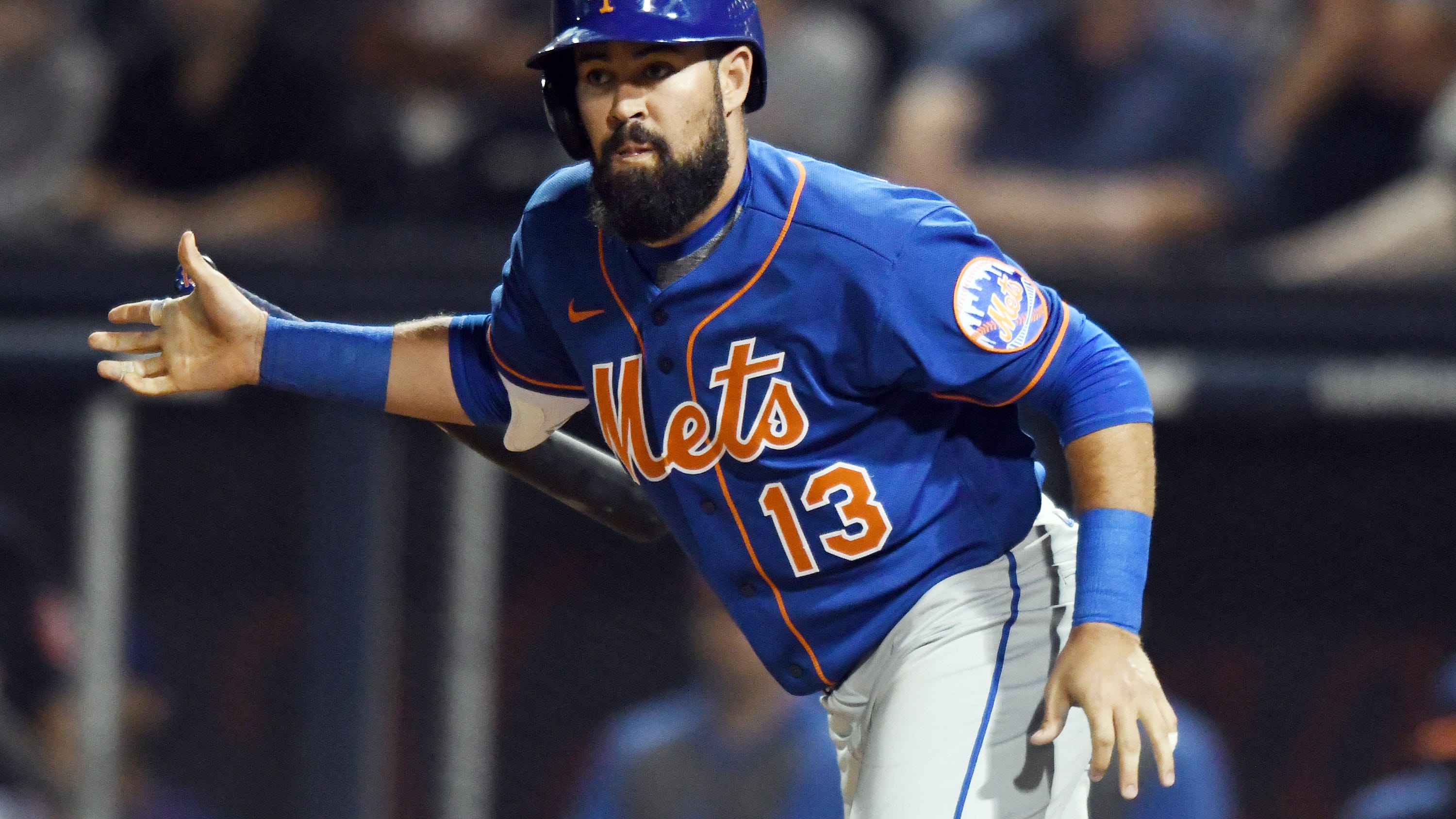 WATCH: Luis Guillorme draws epic 22-pitch walk vs. Jordan Hicks as Mets teammates go nuts