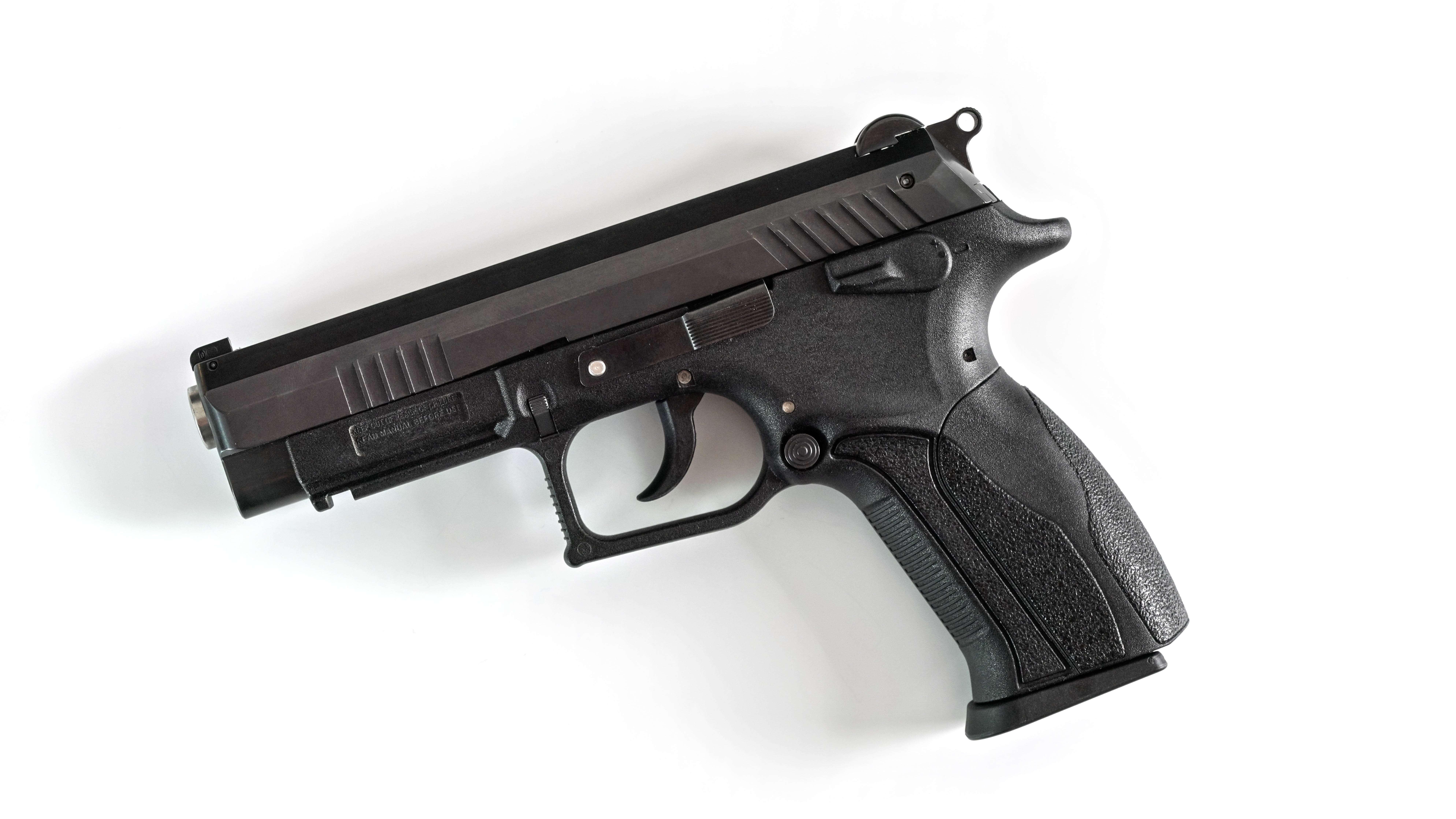 Chicago man sentenced to nearly four years in prison for illegal gun possession