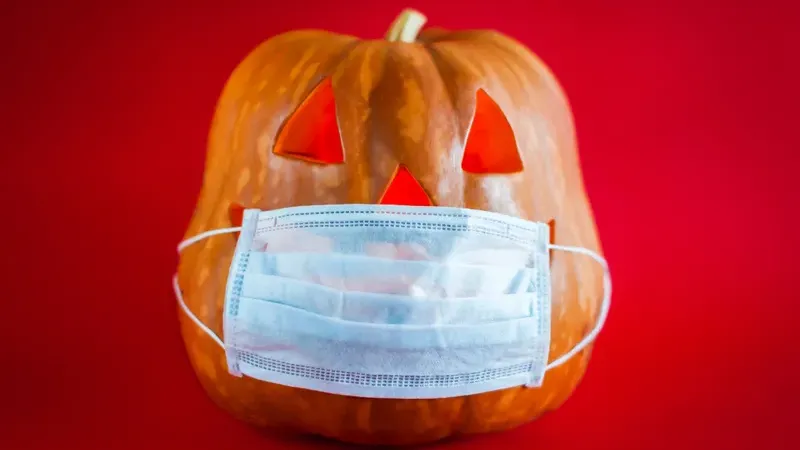 Illinois health officials release guidelines to celebrate Halloween safely
