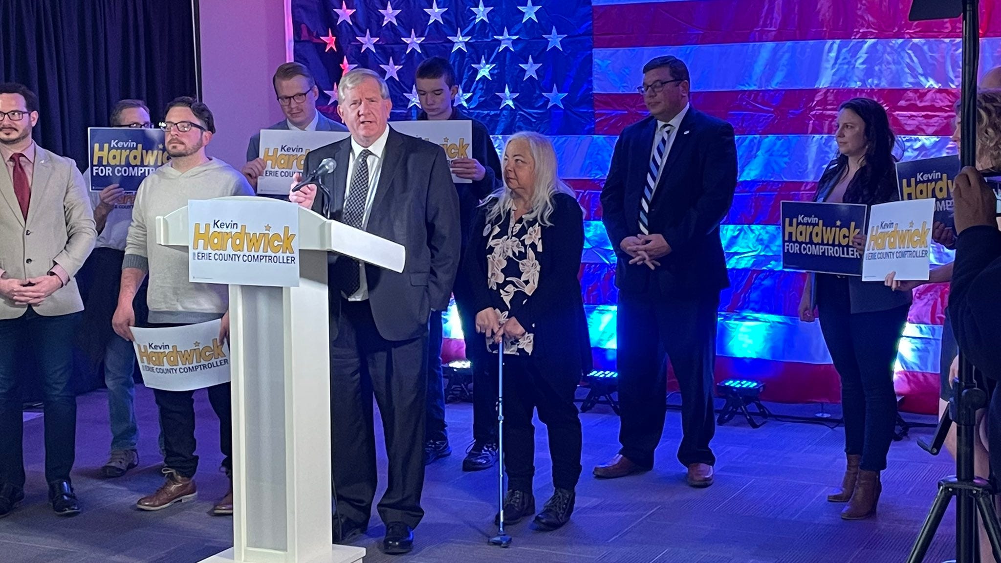 Democrat Kevin Hardwick wins Comptroller race, defeating Republican Lynne Dixon