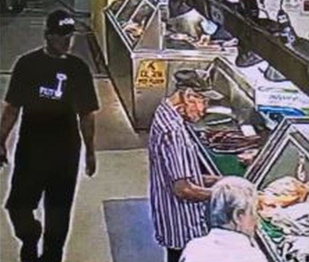 Elderly man robbed in Hawaii fish market