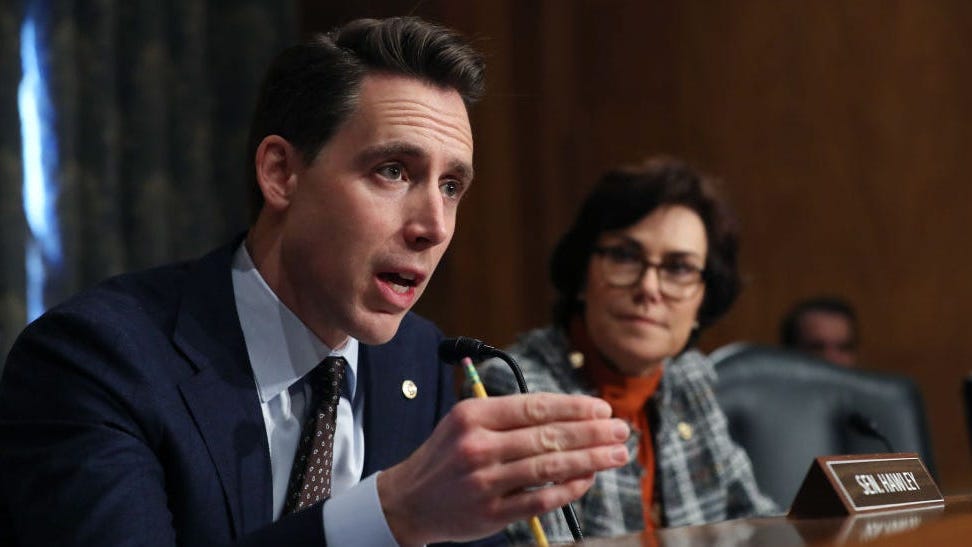 Sen. Hawley introduces bill to 'give every cop in America a pay raise'
