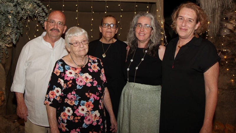 A family photo including Deitza Heiman