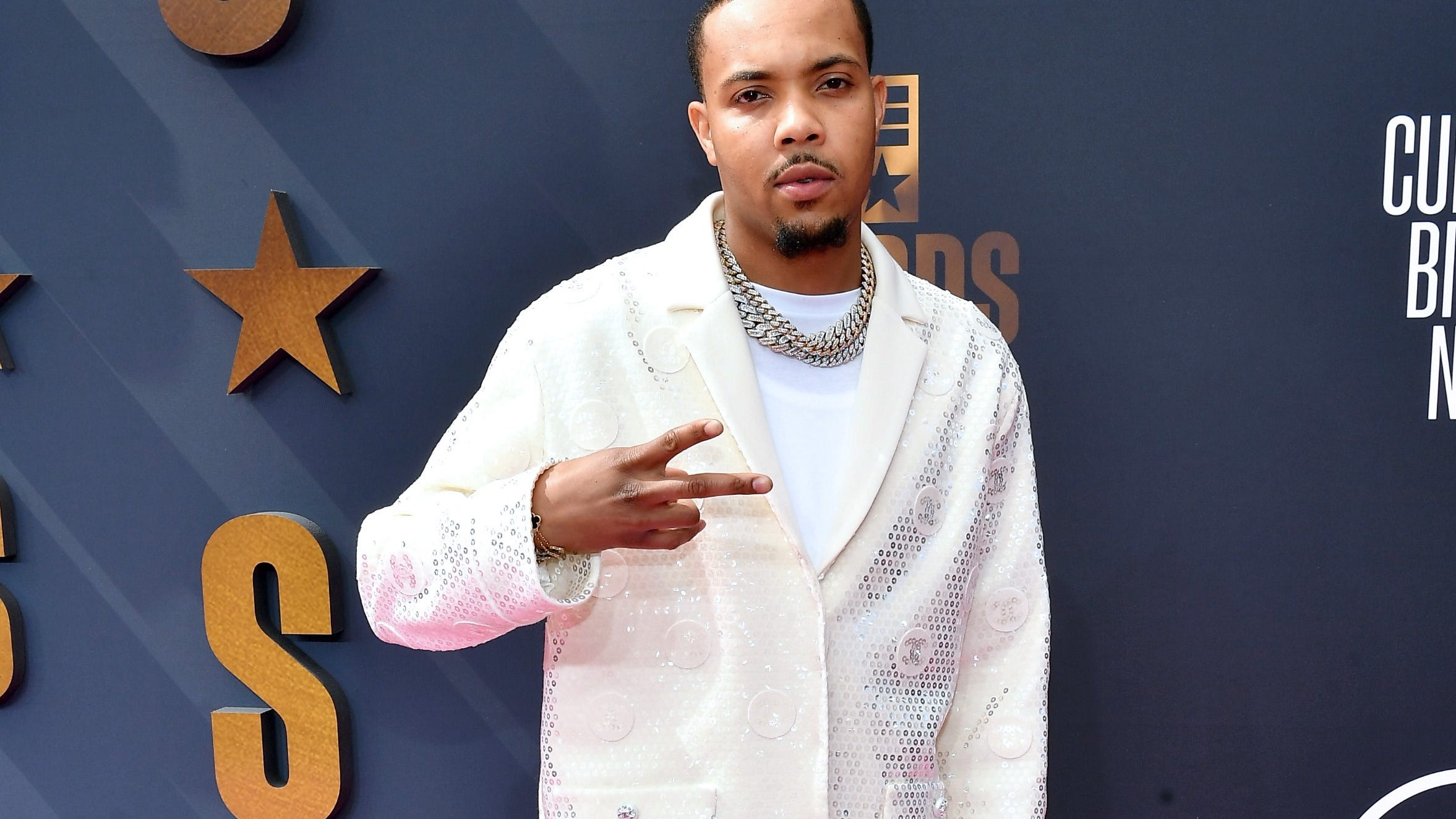 Chicago rapper cuts deal with federal prosecutors