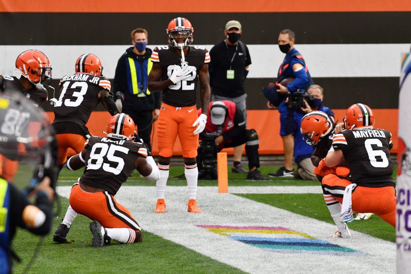 Cleveland Browns wide receiver Rashard Higgins celebrates with teammates after catching a touchdown during the first half against the Indianapolis Colts at FirstEnergy Stadium.