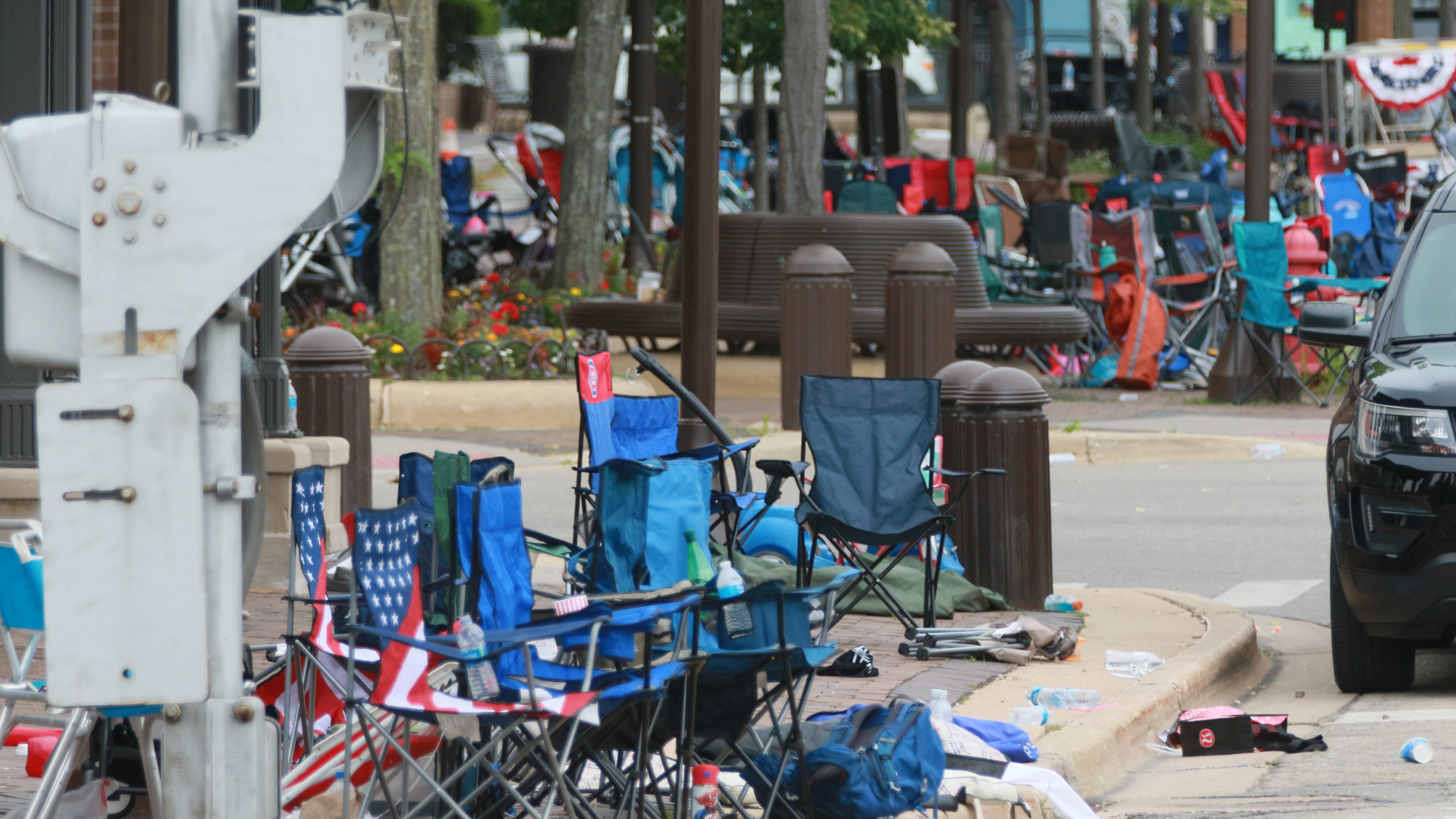 6 dead, dozens hospitalized in mass shooting at Highland Park Fourth of July parade