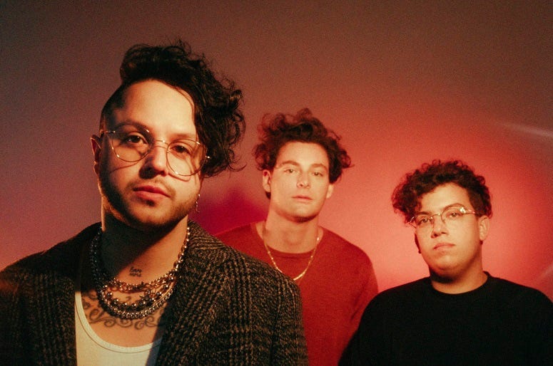 LOVELYtheBAND
