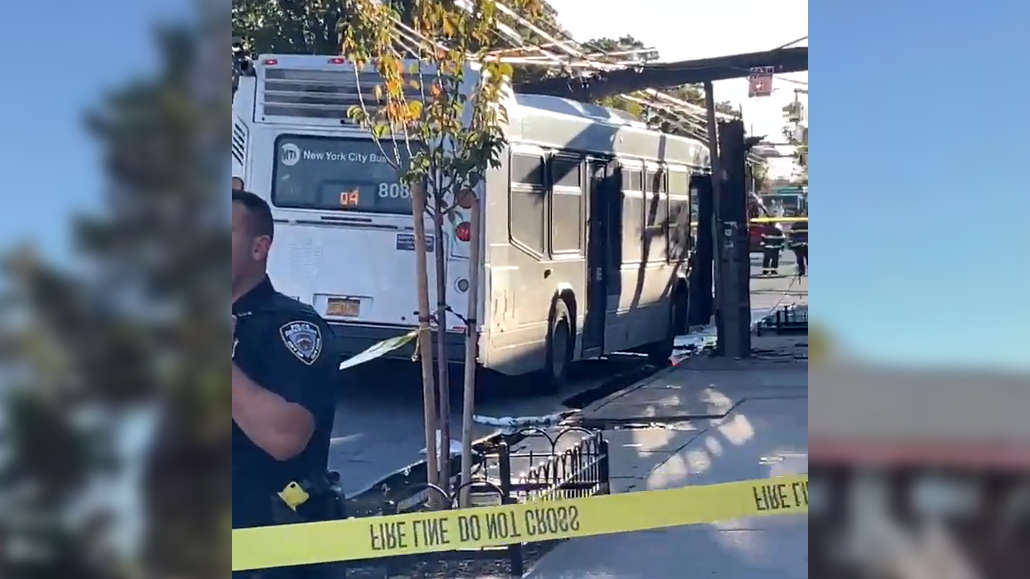 Hijacked MTA bus crashes into Queens utility pole after driver jumps out window