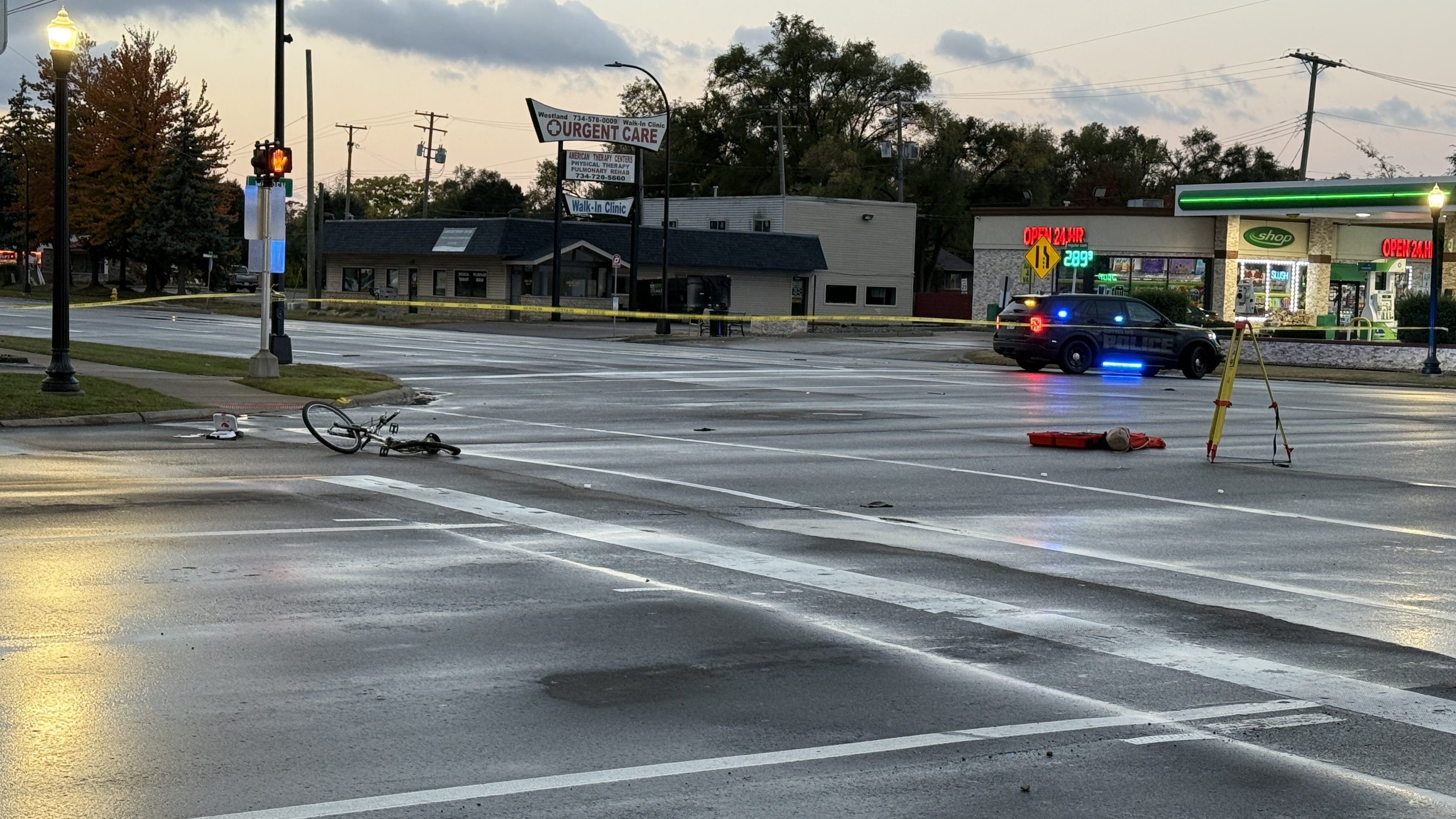 25-year-old bicyclist killed in crash with rental truck in Westland, police investigating