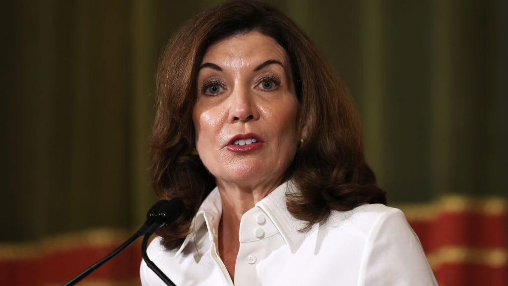 Hochul expands vaccine mandate to more state health care workers