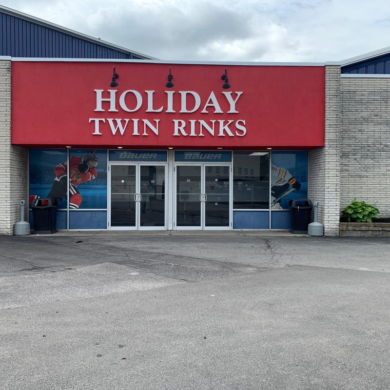 Holiday Twin Rinks