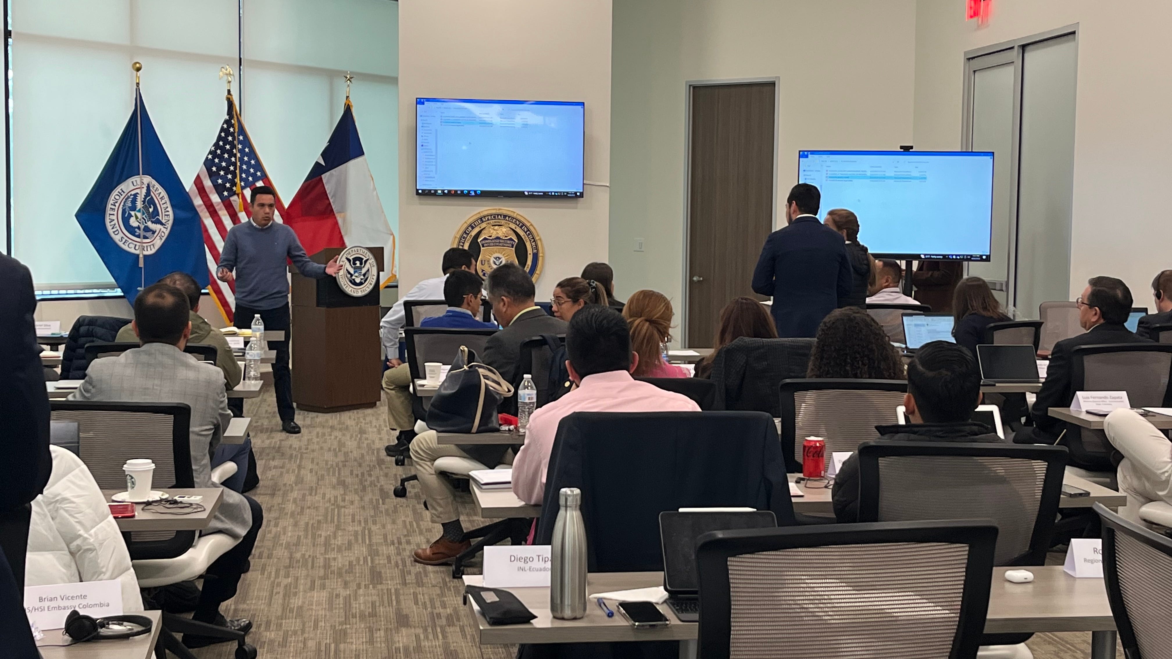 Several countries participate in Texas round table on gold smuggling