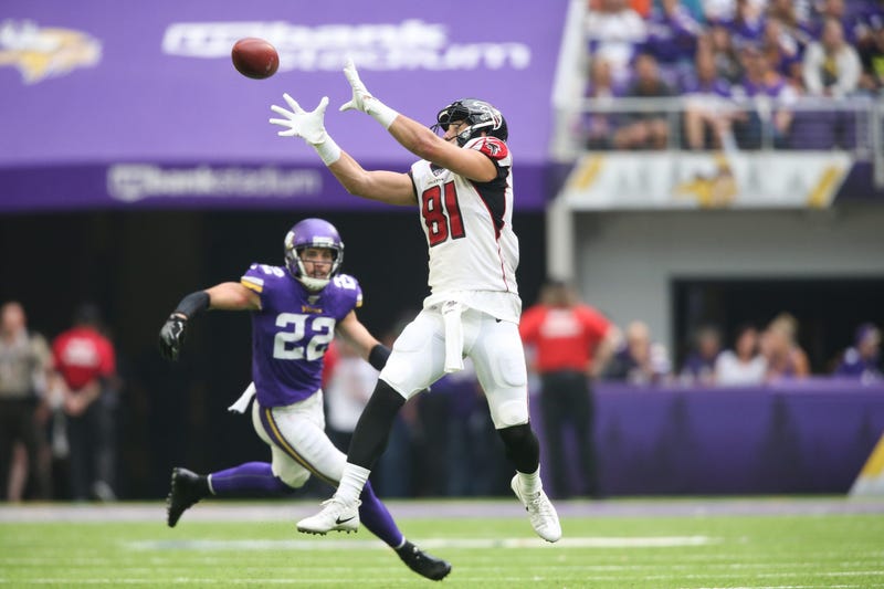 Tight end Austin Hooper
