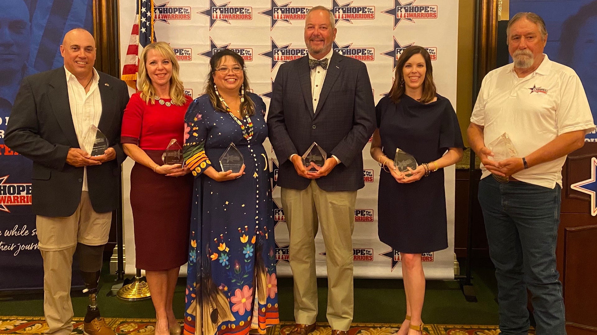 Hope For The Warriors gives Hope & Courage Award