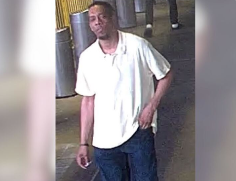 Suspect wanted for slashing man in face at bar in Hudson Yards