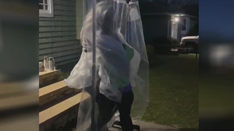 5-year-old makes 'hug machine' to safely embrace his kindergarten teacher battling cancer