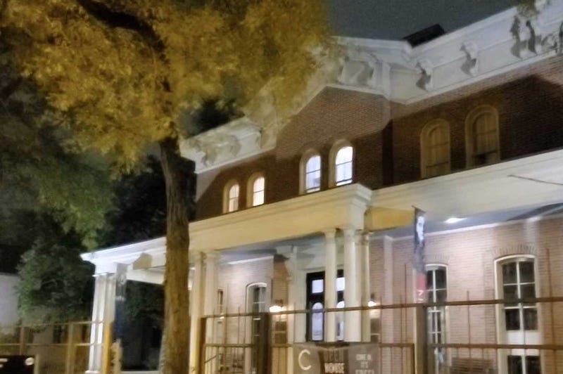 Hull-House in Chicago at night