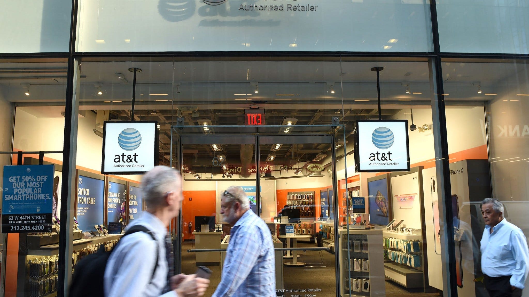 AT&T's 5G network is now nationwide. Here's what that means