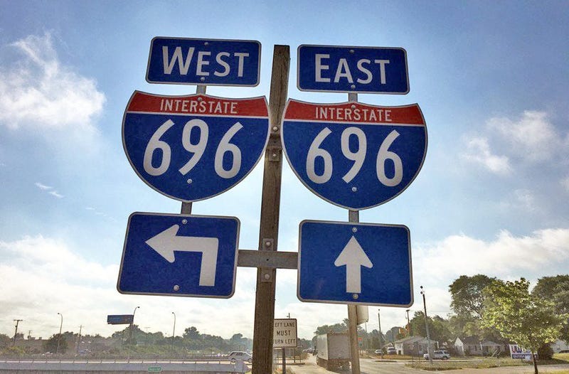 I-696 sign