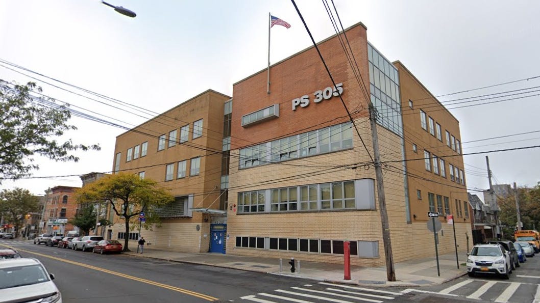 8 children hospitalized after stun gun incident at Queens public school: police
