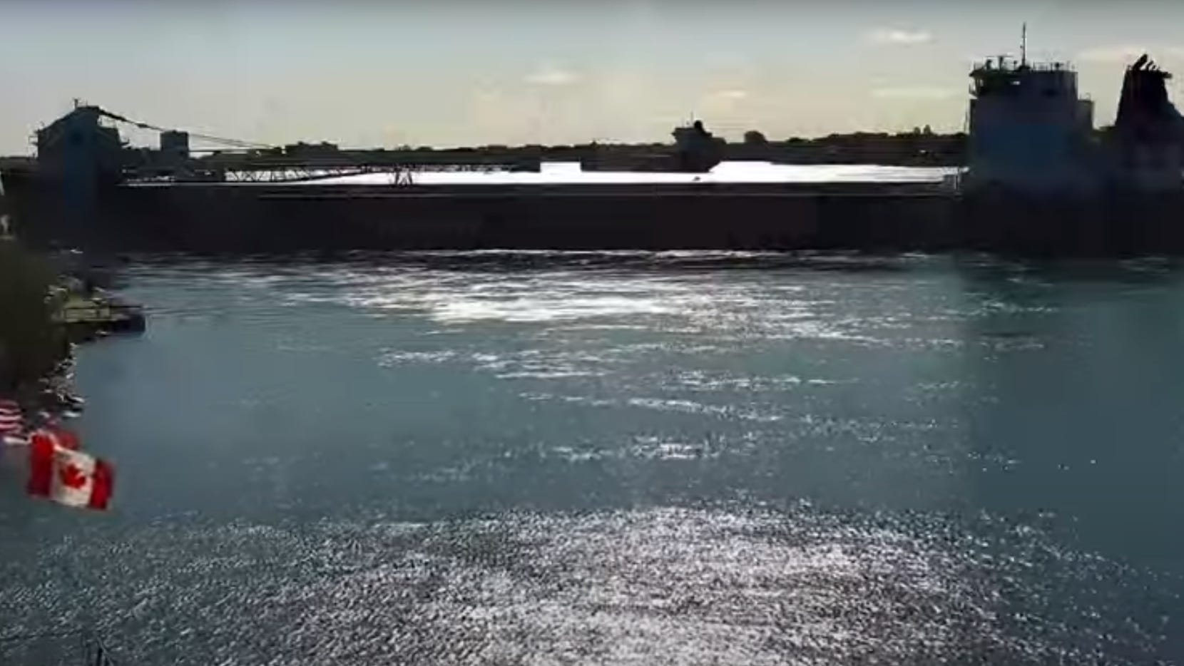 Large freighter carrying 21k metric tons of salt freed after running aground on Canadian side of Detroit River [VIDEO]