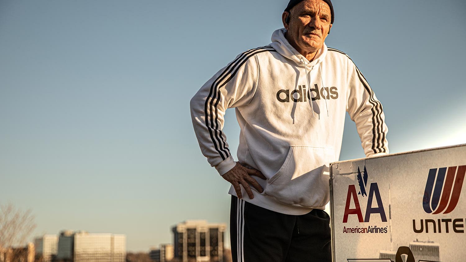 Former flight attendant walking from Boston to NYC as tribute to 9/11 'first First Responders'