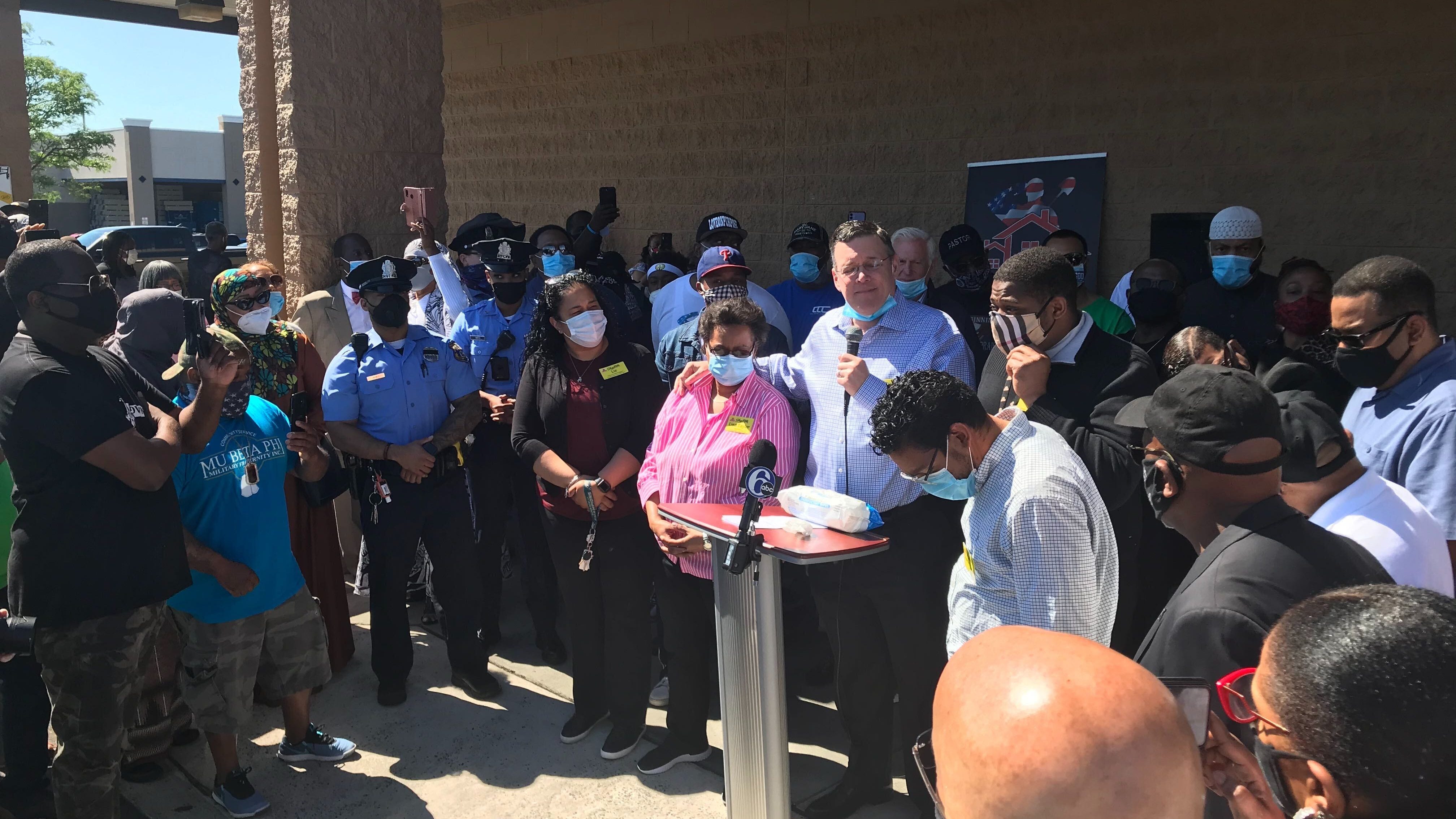 ShopRite in Parkside reopens with community support a week after being looted