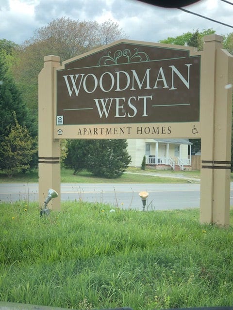Woodman West Apartment Complex, site of Virginia's first walkup coronavirus tests.  (Matt Demlein, WRVA)